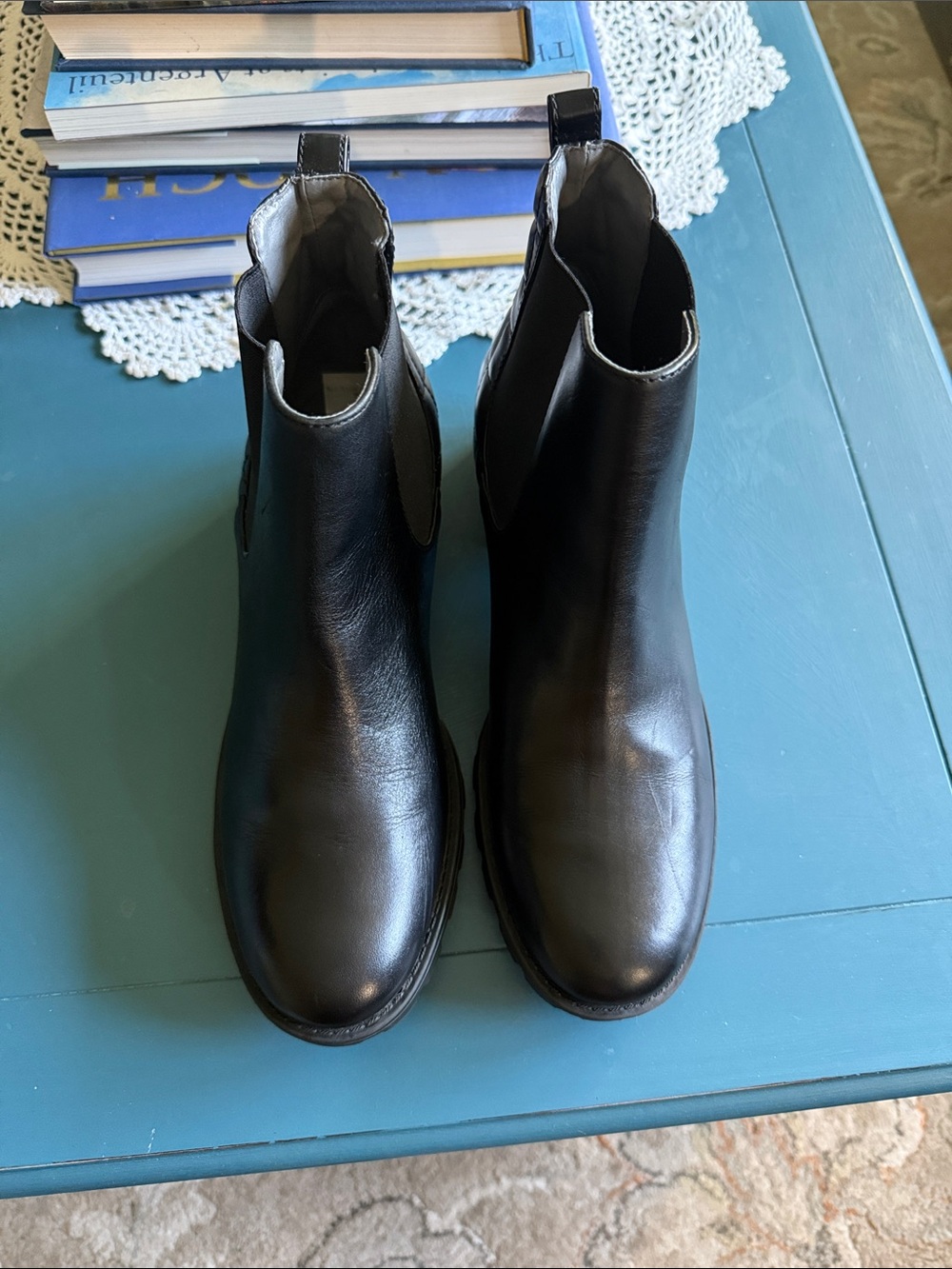 Adrienne Vittadini Black Quilted Leather Chelsea Ankle Boots - Picture 2 of 6